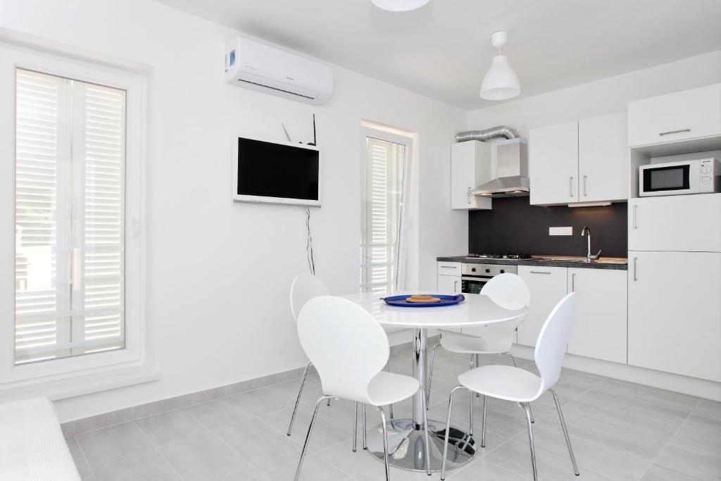 Apartments Vila Moli Бибинє Номер фото
