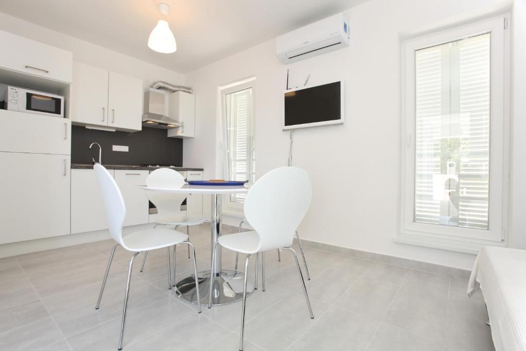 Apartments Vila Moli Бибинє Номер фото