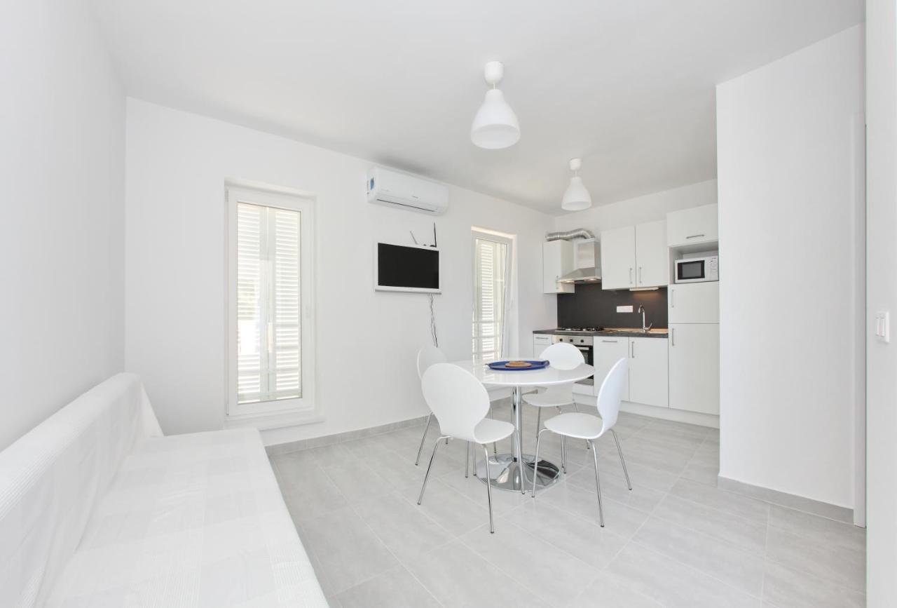 Apartments Vila Moli Бибинє Номер фото