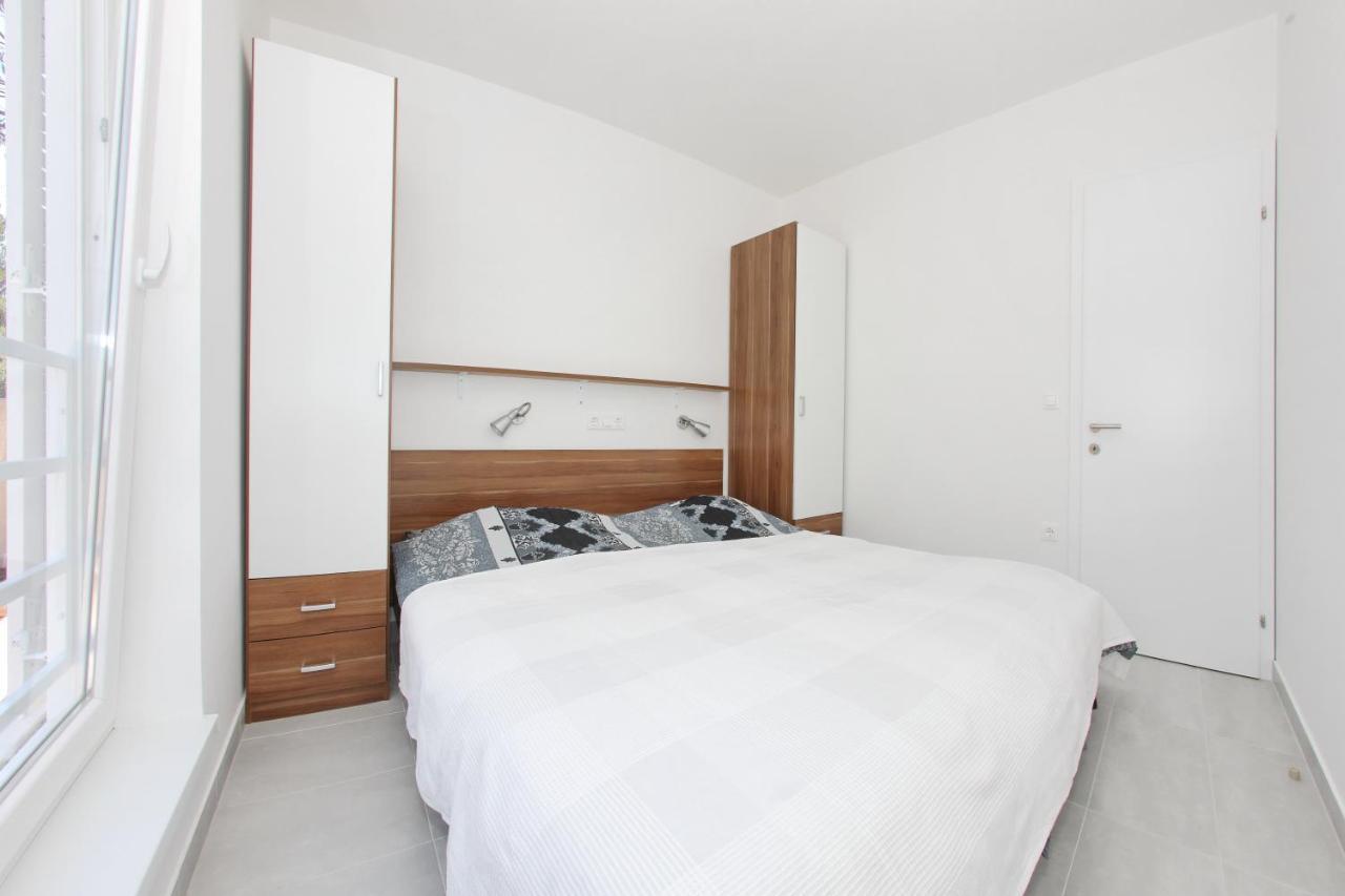 Apartments Vila Moli Бибинє Номер фото